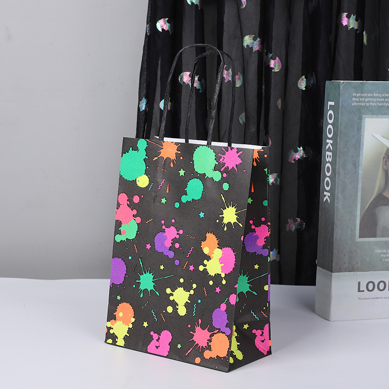 Glow In Dark Paper Gift Bag Ne - Let'S Party Event Supply recension och pris